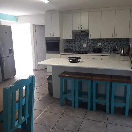 Seabreeze Accommodation Jeffreys Bay Exteriör bild