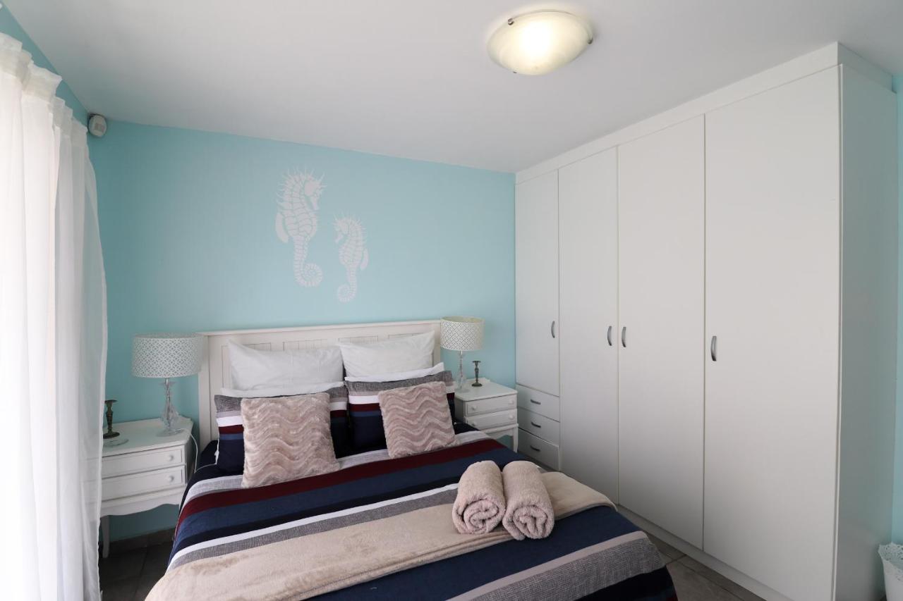 Seabreeze Accommodation Jeffreys Bay Exteriör bild